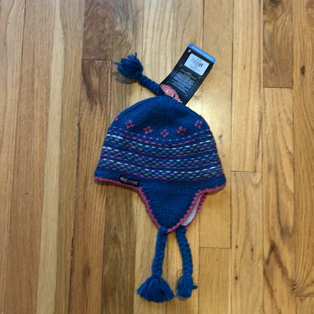 NWT Everest designs tamang earflap kids winter hat